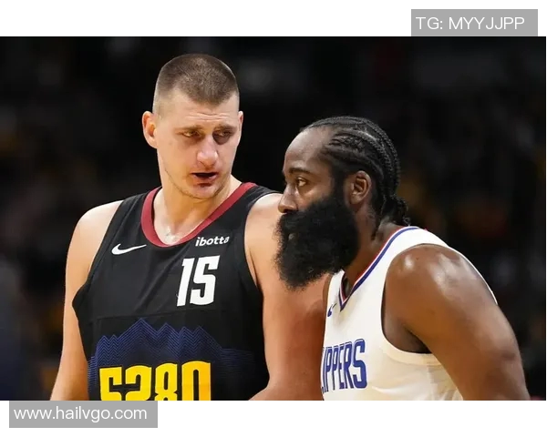 快船与掘金精彩对决黑白直播全程回顾与分析