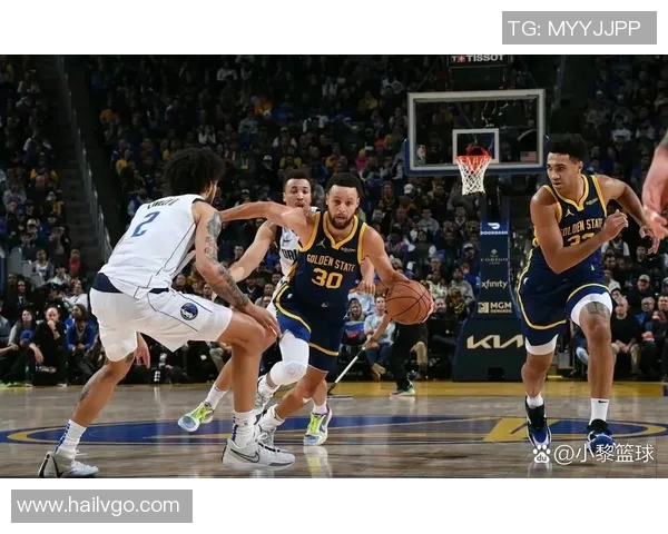 独行侠与活塞激战正酣精彩瞬间回顾与赛后分析 独行侠与活塞激战正酣精彩瞬间回顾与赛后分析